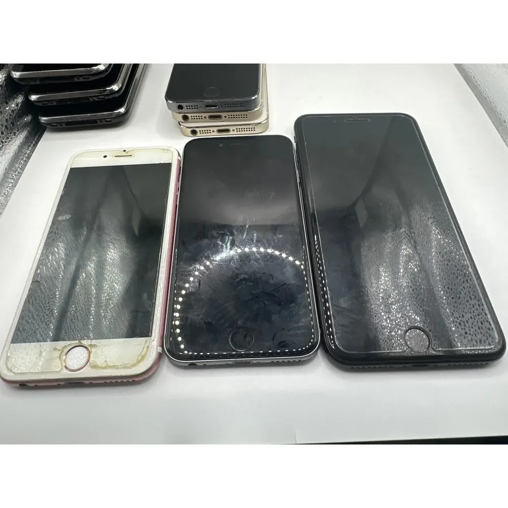 Lot of 14 IPhones For Parts Or Repair( PLEASE READ DESCRIPTION)